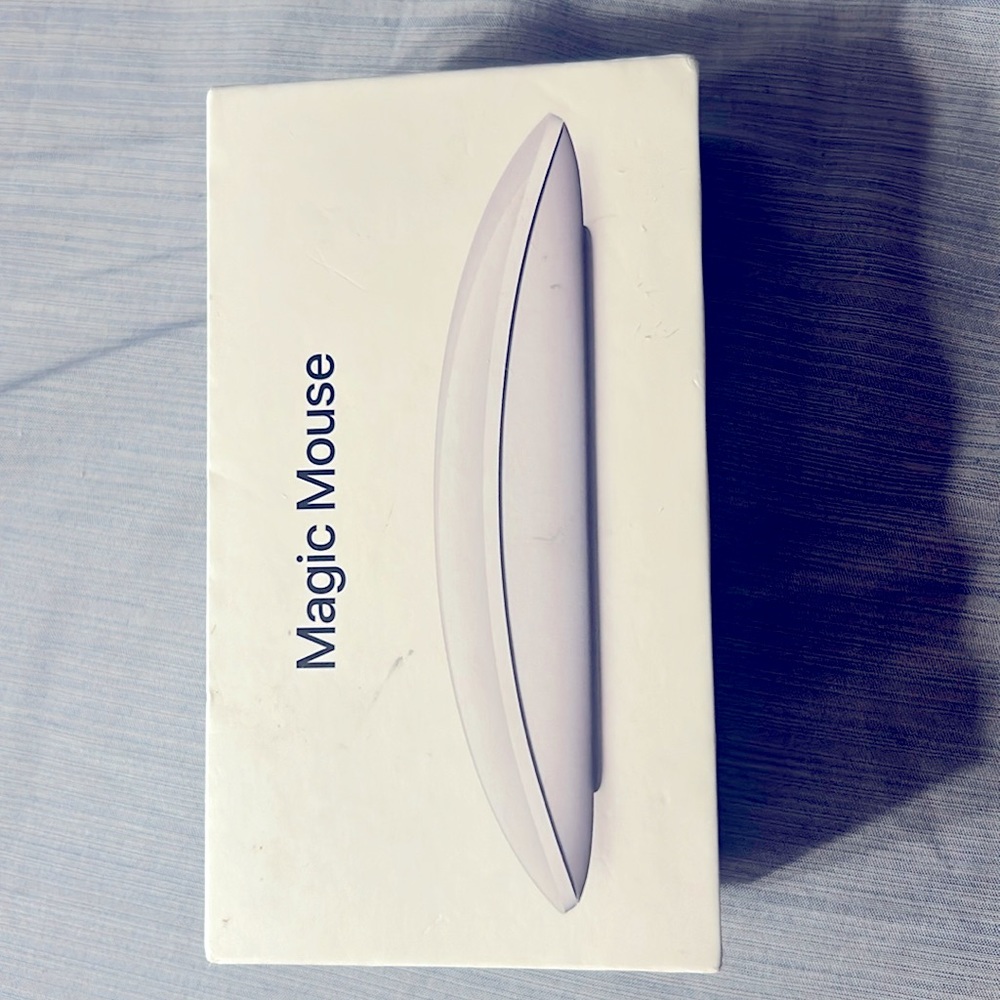 Apple Magic Mouse and Pencil